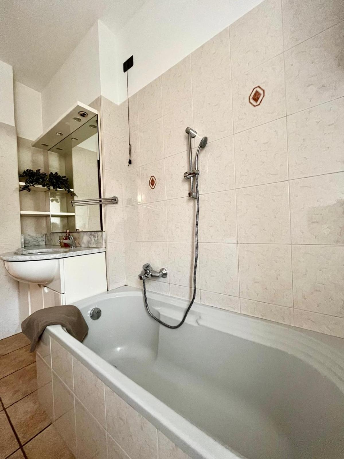 Ferienwohnung Perla House Abbadia Lariana Exterior foto